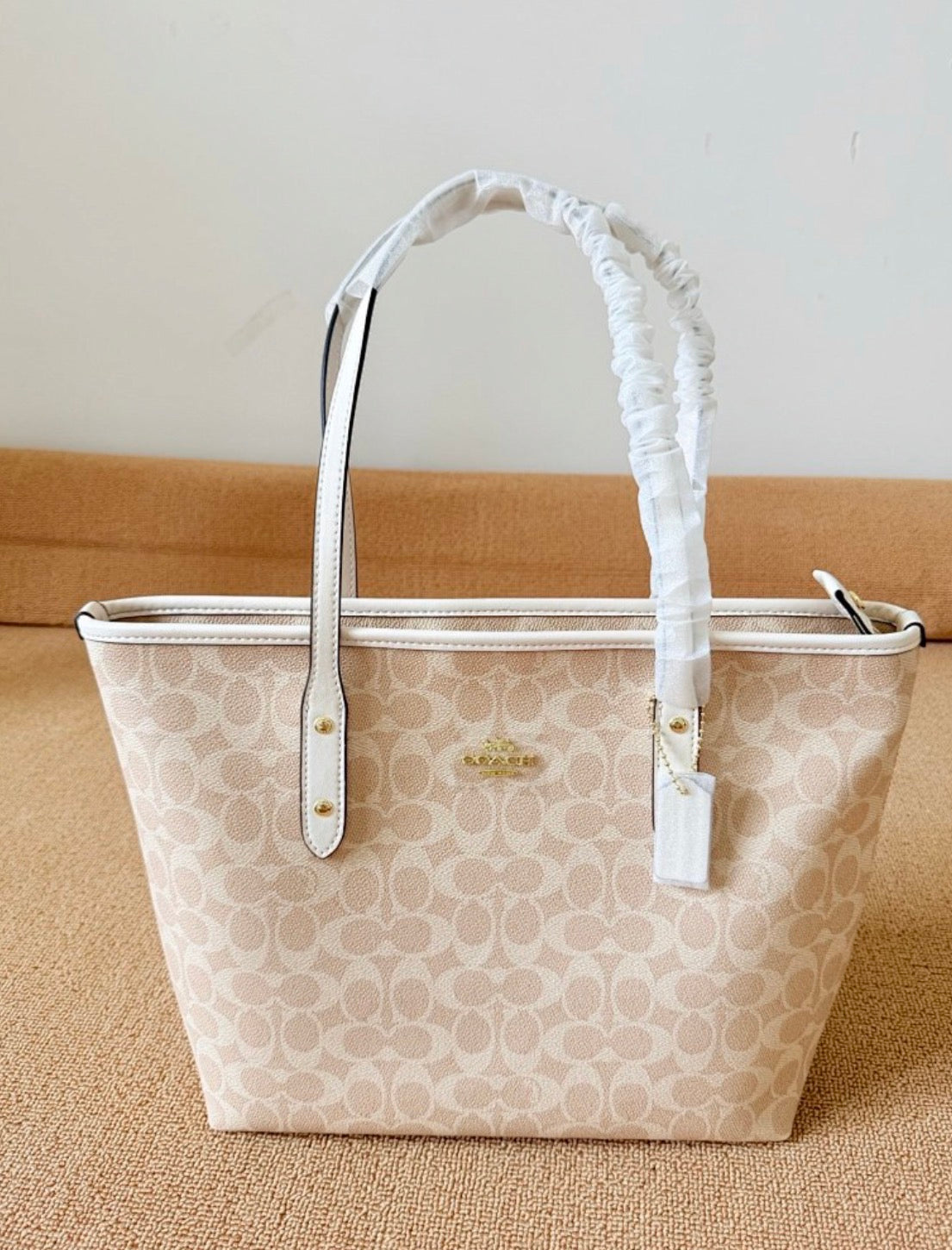 Coach city tote bag