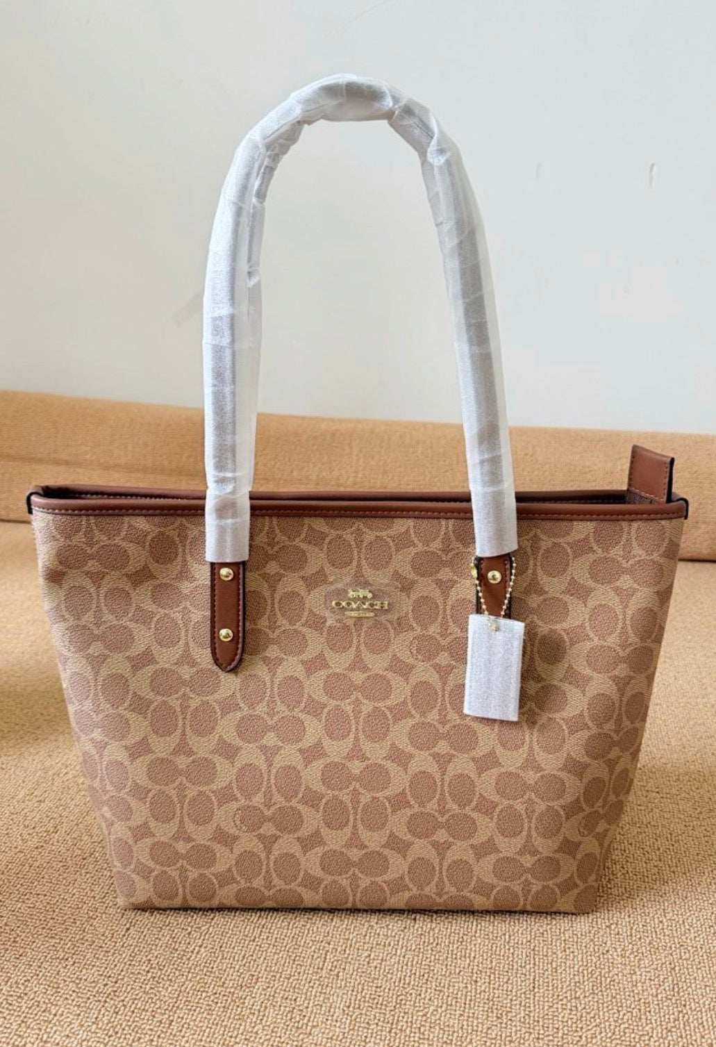Coach city tote bag