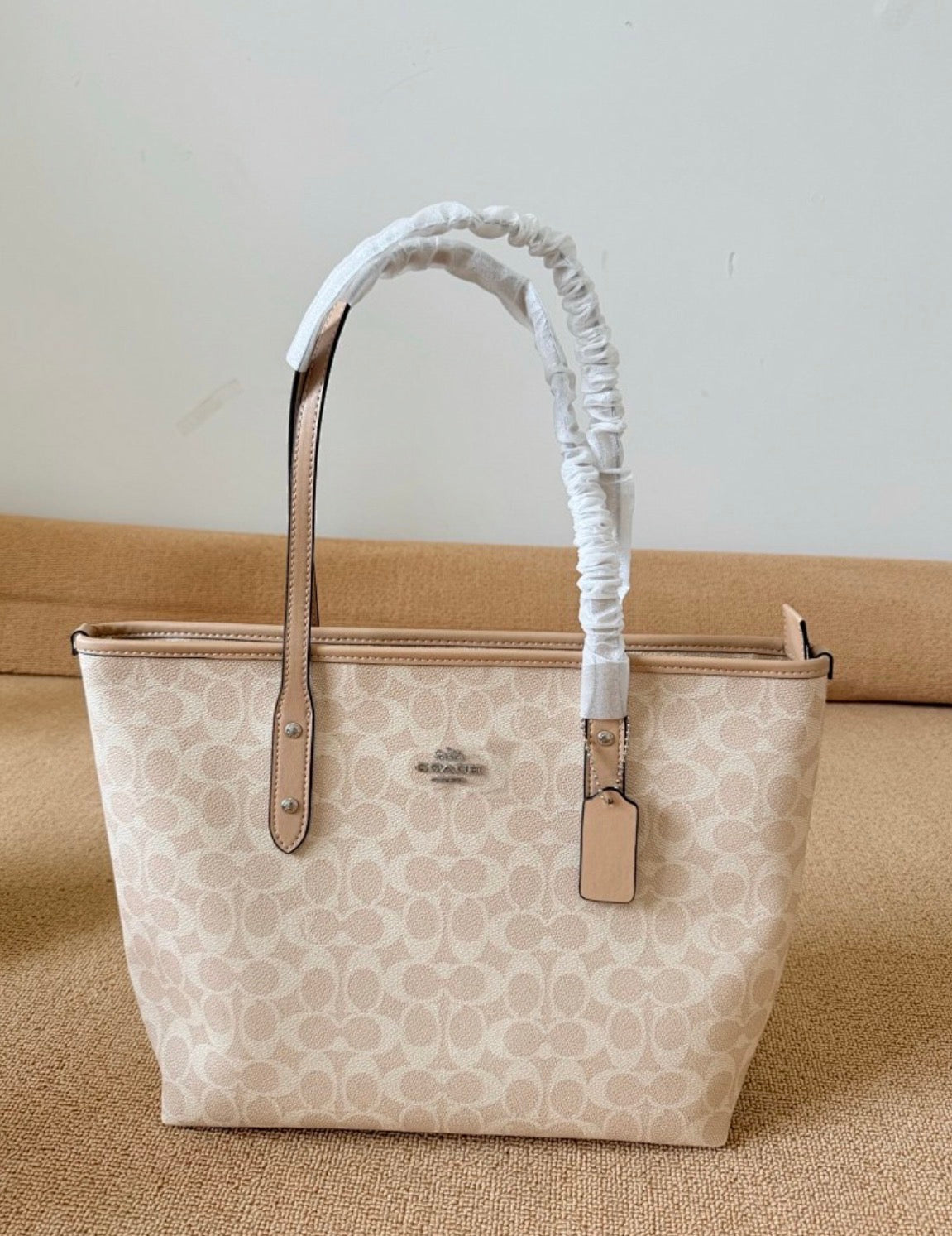 Coach city tote bag