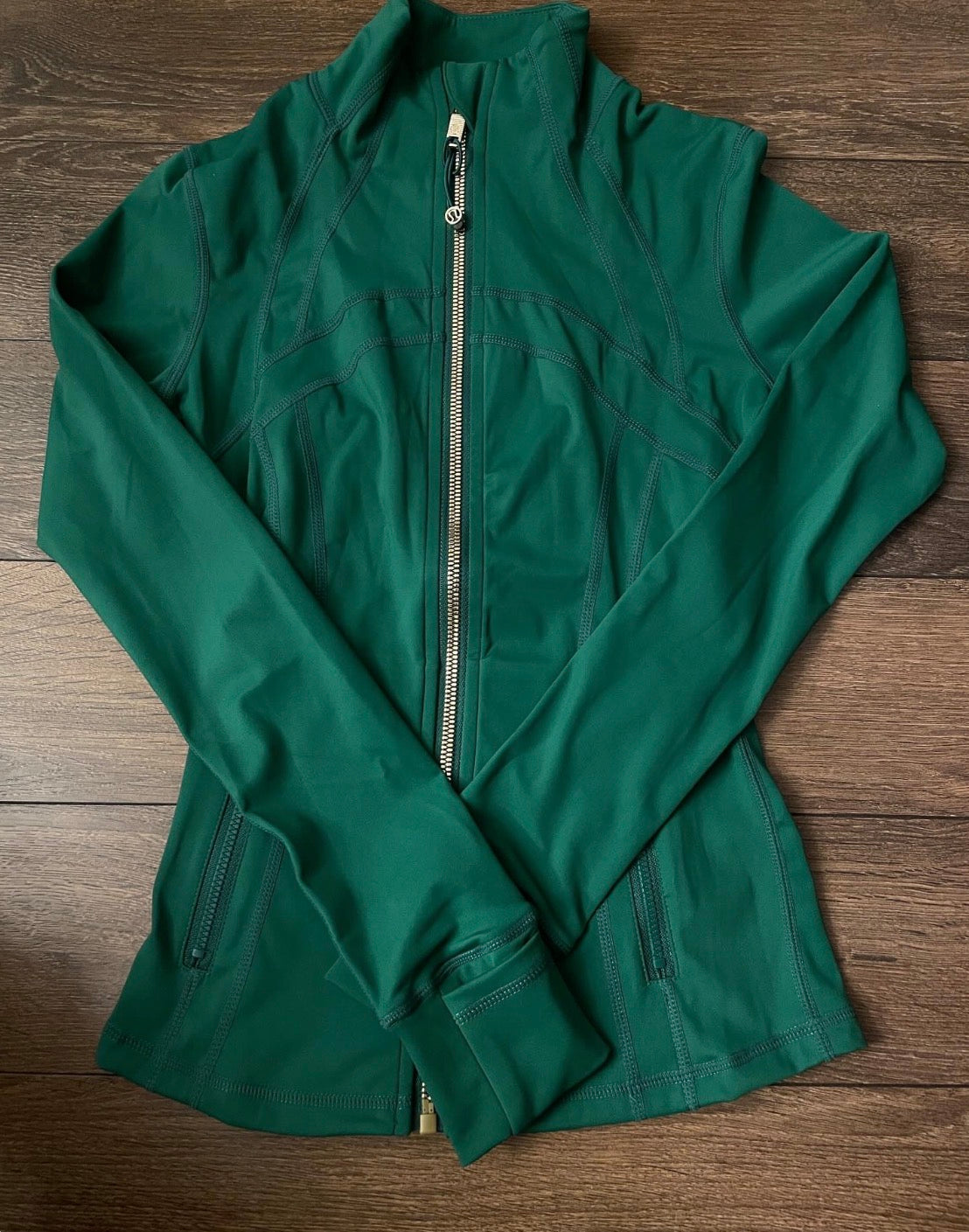 Green lululemon define+ gold zipper